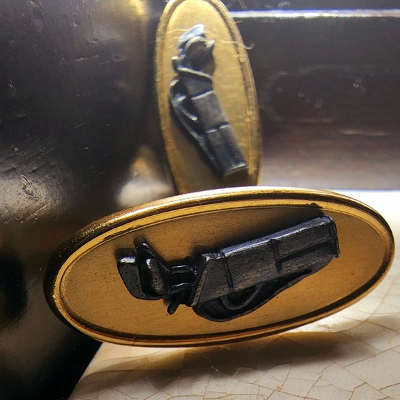 Vintage Foster matte gold and gold bag cufflinks - Picture 1 of 4